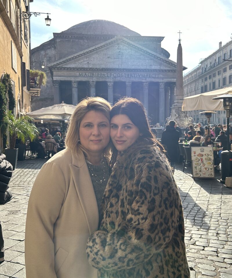 Golf Cart VIP Rome Tour (3hrs) with Driver & Tour Guide