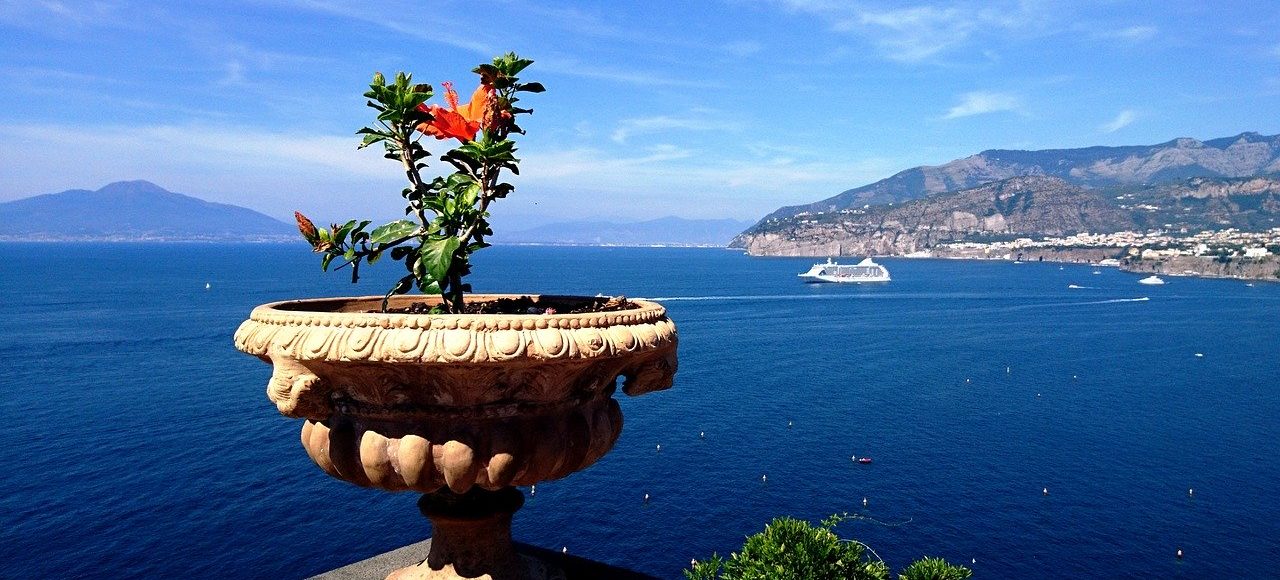 VIP Boat tour - Sorrento & Positano from Naples (8hrs)