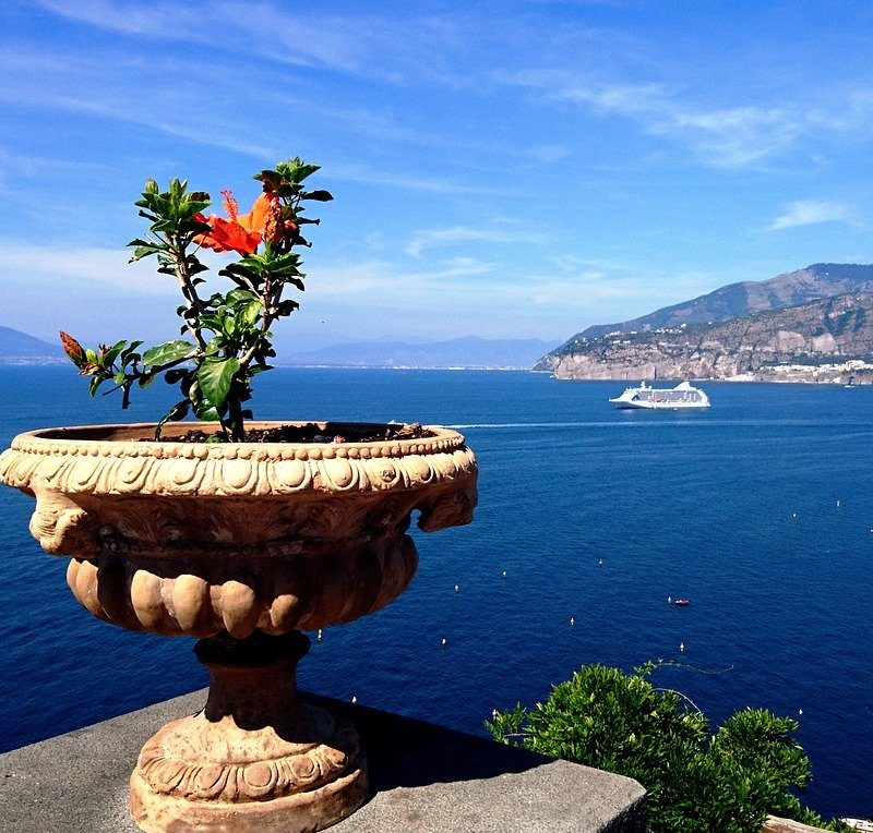 VIP Boat tour - Sorrento & Positano from Naples (8hrs)